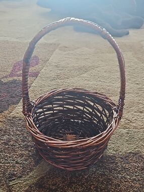 Woven Willow Basket with Handle - Brown